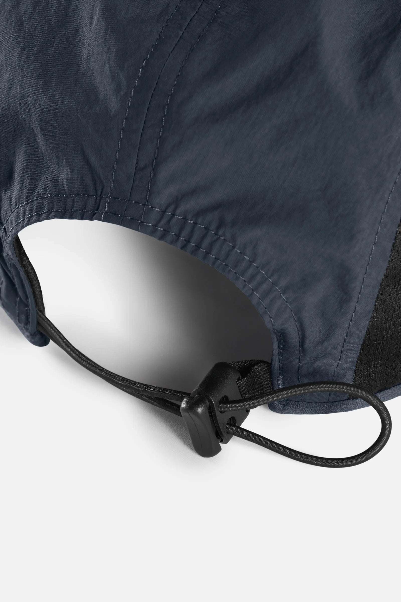 Performance Panelled Mesh Hat